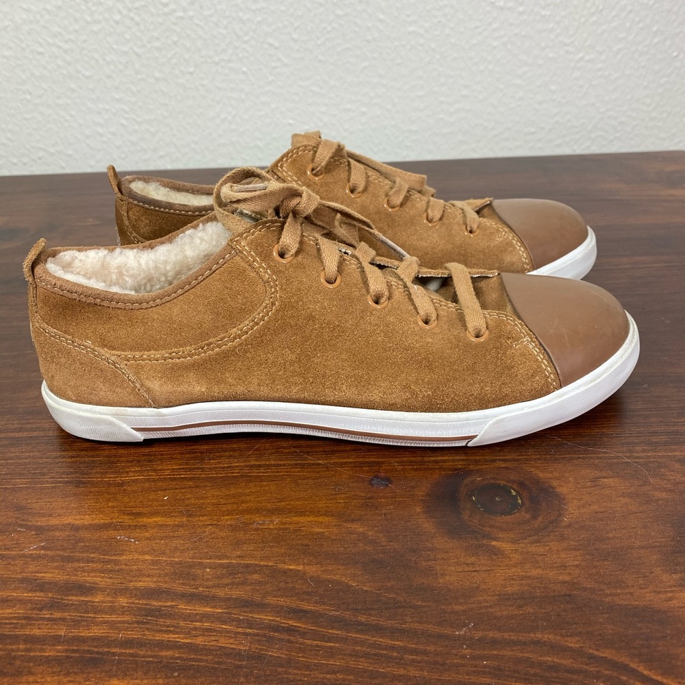 UGG TAN SUEDE Sz. 5